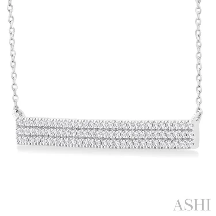 1/4 Ctw Bar Triple Row Round Cut Diamond Necklace in 14K White Gold