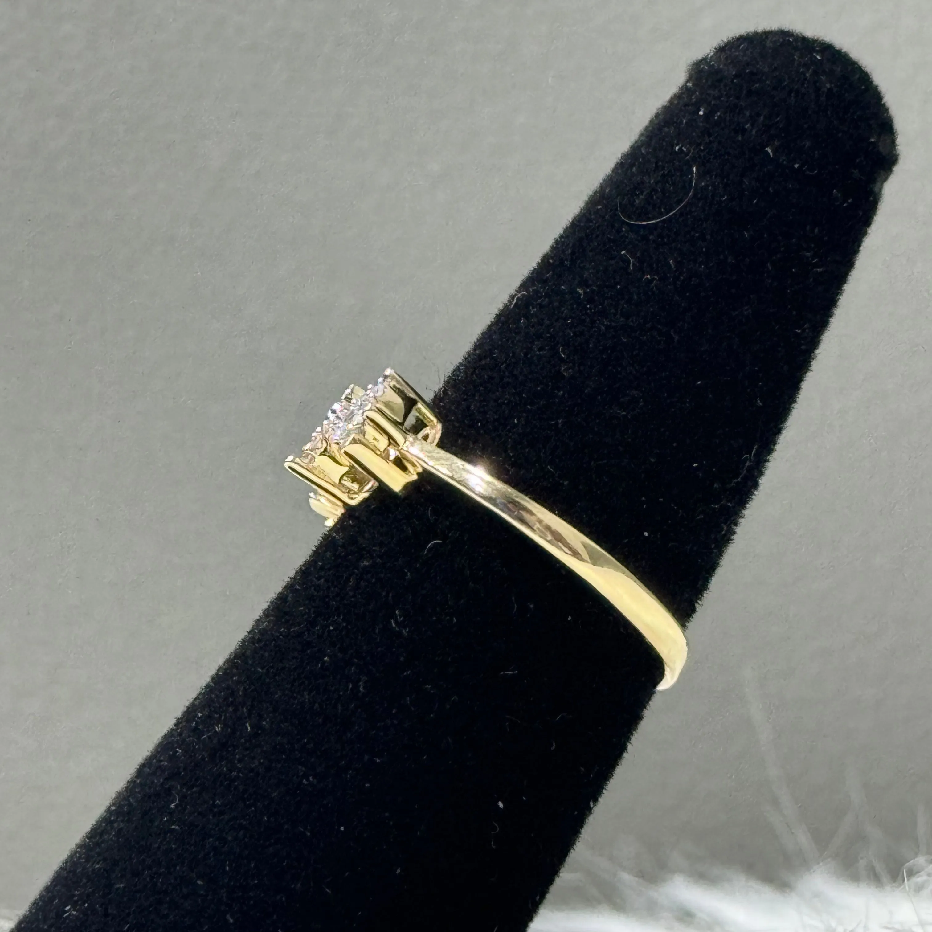 14K Yellow Gold Diamond Hearts Ring 0.50Ct Dia / 2.9gr / Size 7