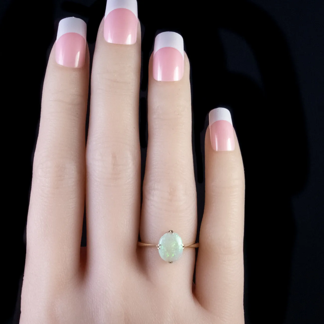 Antique Victorian 2.10Ct Natural Opal Ring 9Ct Gold Circa 1900