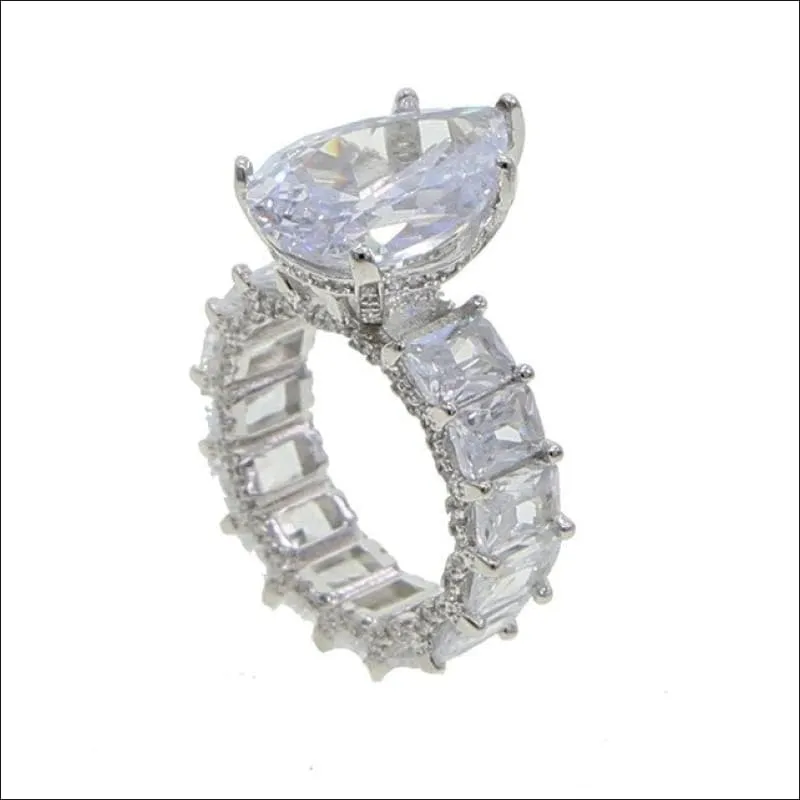 Luxury Iced Bling Water Drop Pinky Baguette Ring for Sophisticated Style