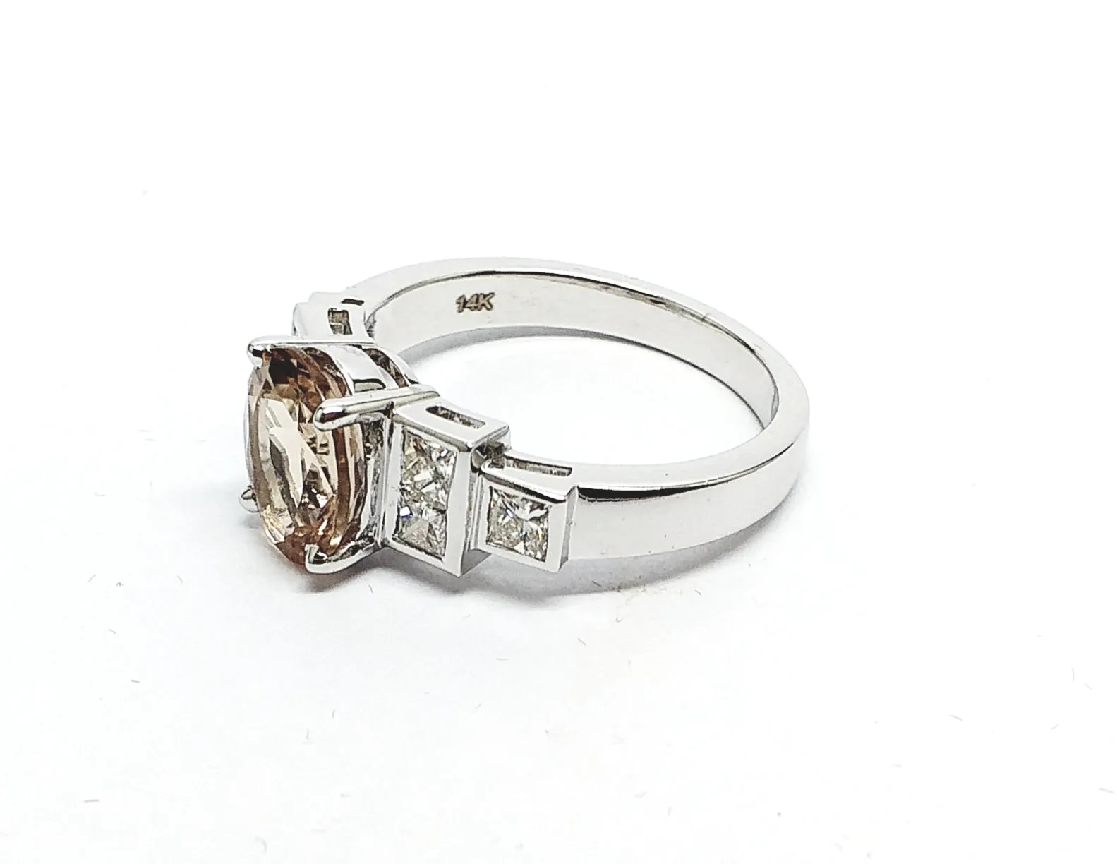 MORGANITE AND 6 DIAMOND RING