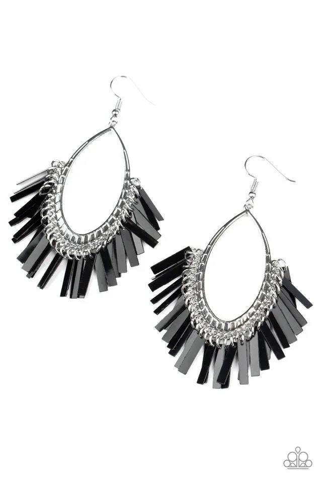 Paparazzi Earring ~ Fine-Tuned Machine - Black