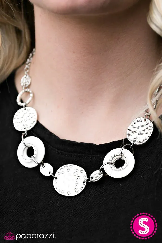 Paparazzi Necklace ~ Endless Shores - White