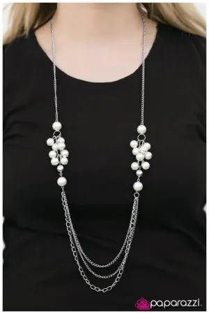 Paparazzi Necklace ~ Taking Sides - White