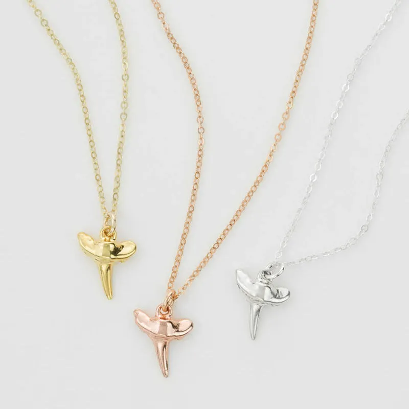 Refined fashion Gold Shark Tooth Necklace, Gold Dainty Necklace For Women Sexy Charm Necklace