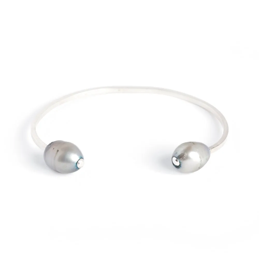 Silver Dueling Pearl Cuff