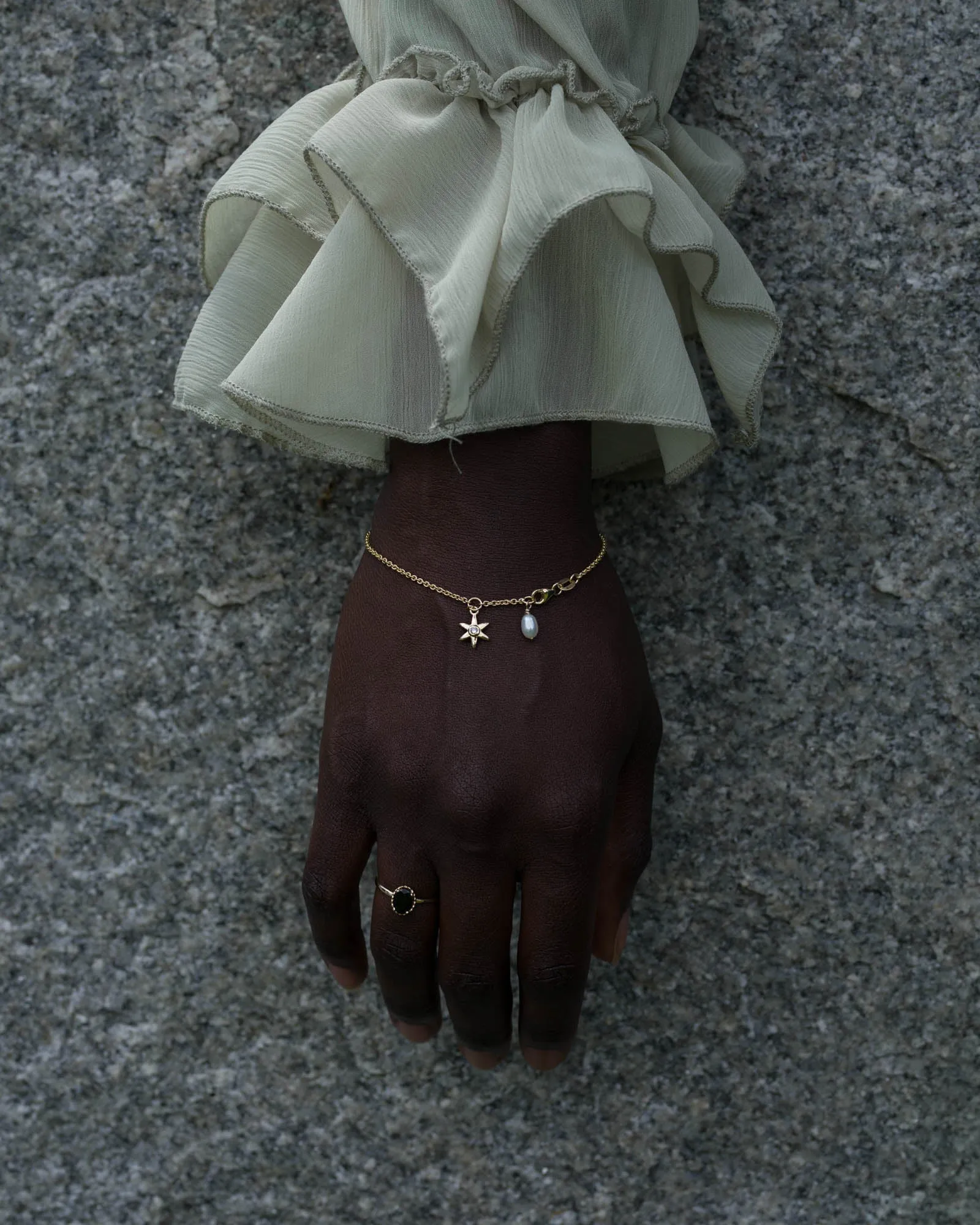 Star Bracelet in Silver with lab grown Diamond and Pearl