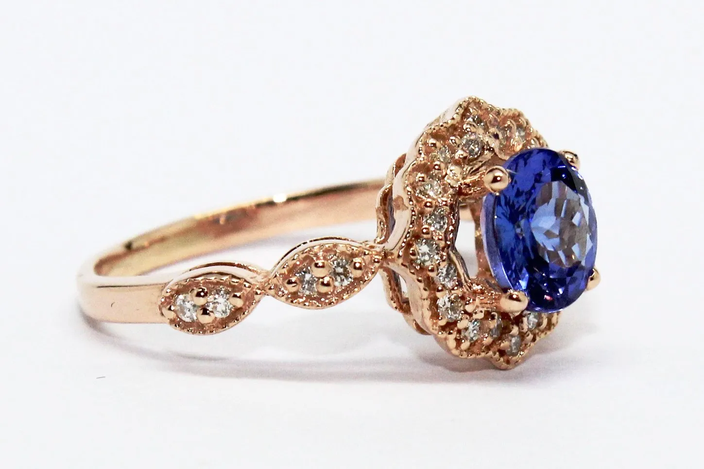 TANZANITE AND DIAMOND MILGRAIN HALO RING AD NO.1605