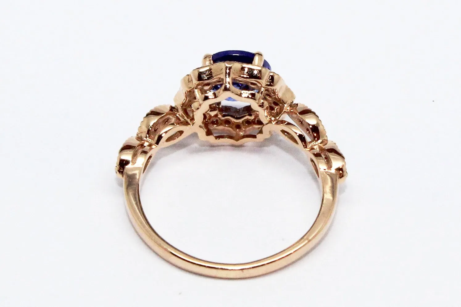 TANZANITE AND DIAMOND MILGRAIN HALO RING AD NO.1605