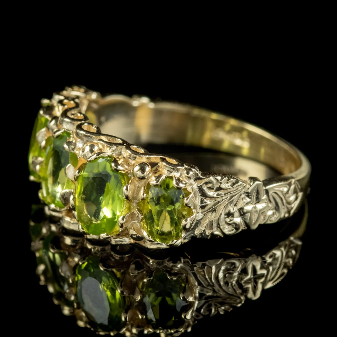 Victorian Style Peridot Ring 2.5ct Of Peridot