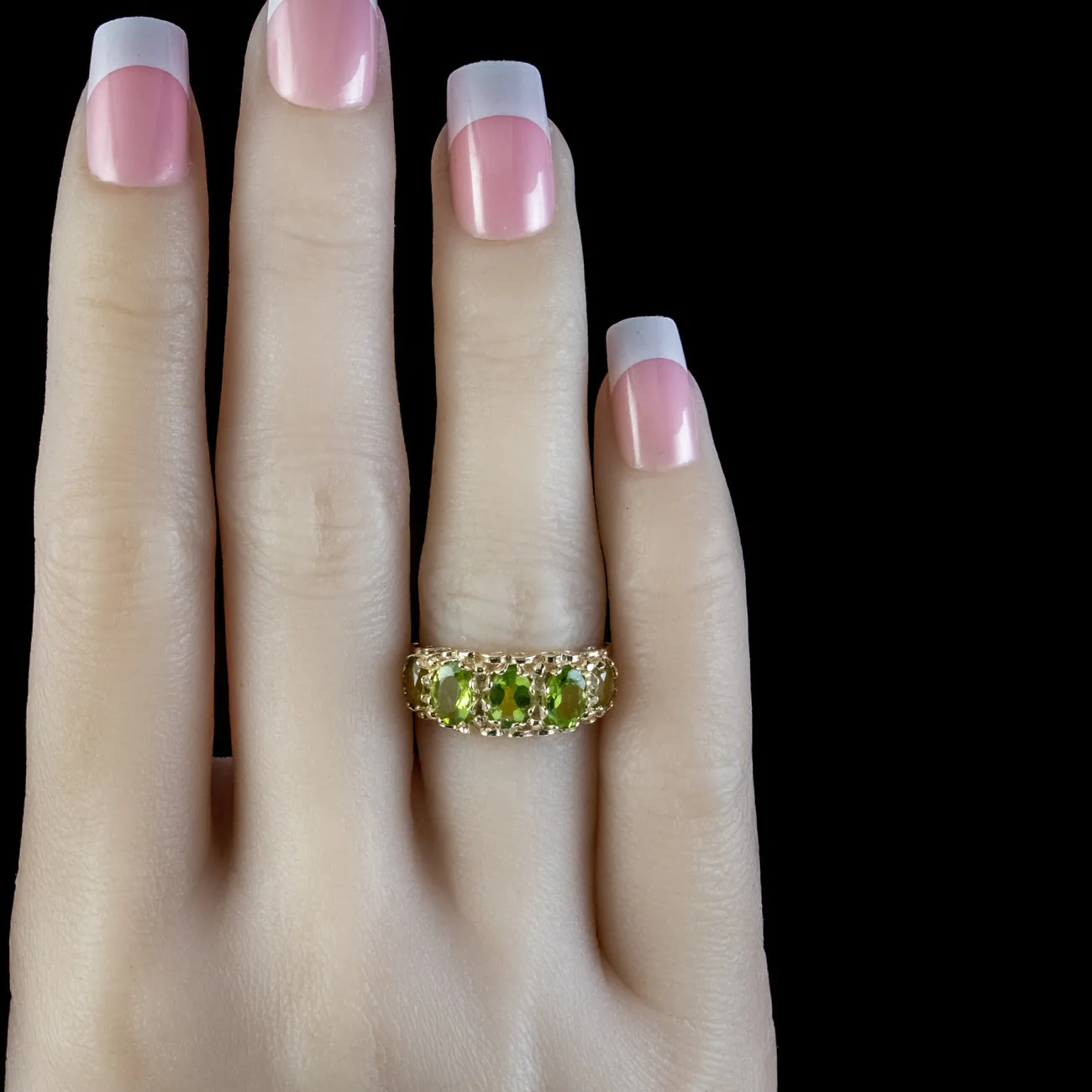 Victorian Style Peridot Ring 2.5ct Of Peridot