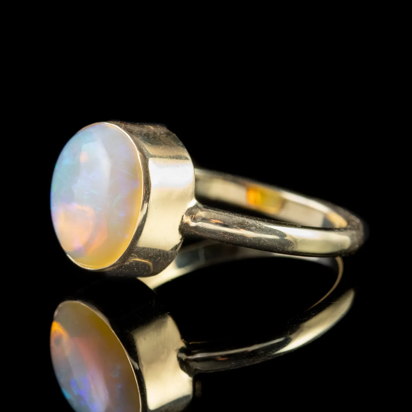 Vintage Opal Ring 18Ct Gold Circa 1930