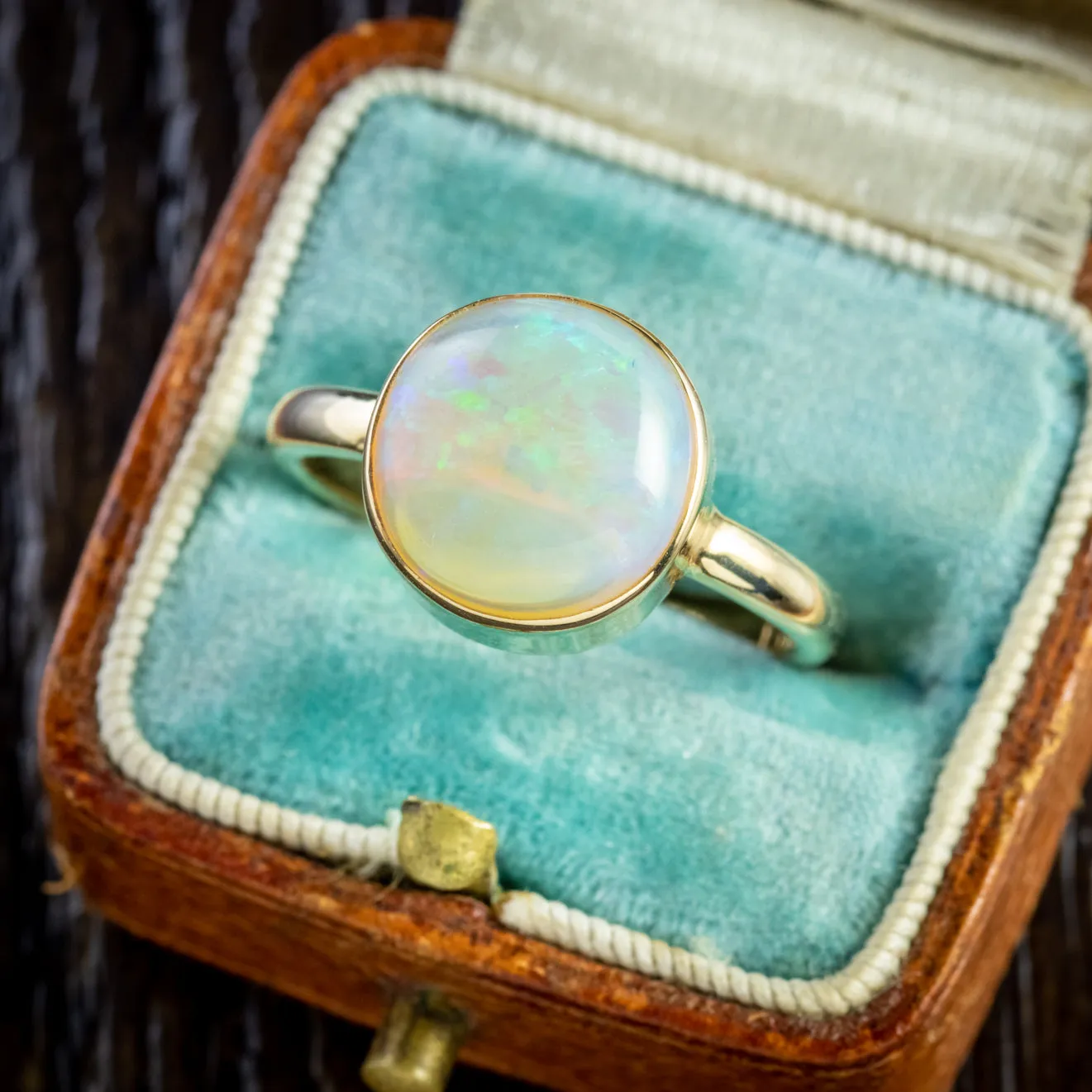 Vintage Opal Ring 18Ct Gold Circa 1930